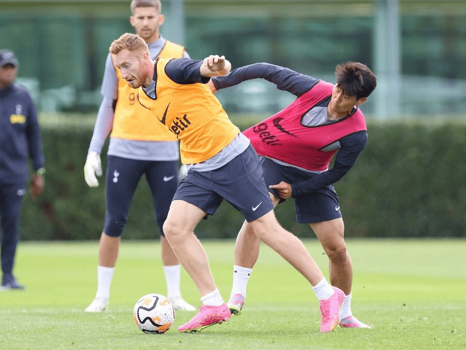 马德兴：米利西奇不敢热身U17女足，一年半不换血，足协当断则断（马德兴：米利西奇回避U17女足热身，18个月不换血，足协应当机立断）