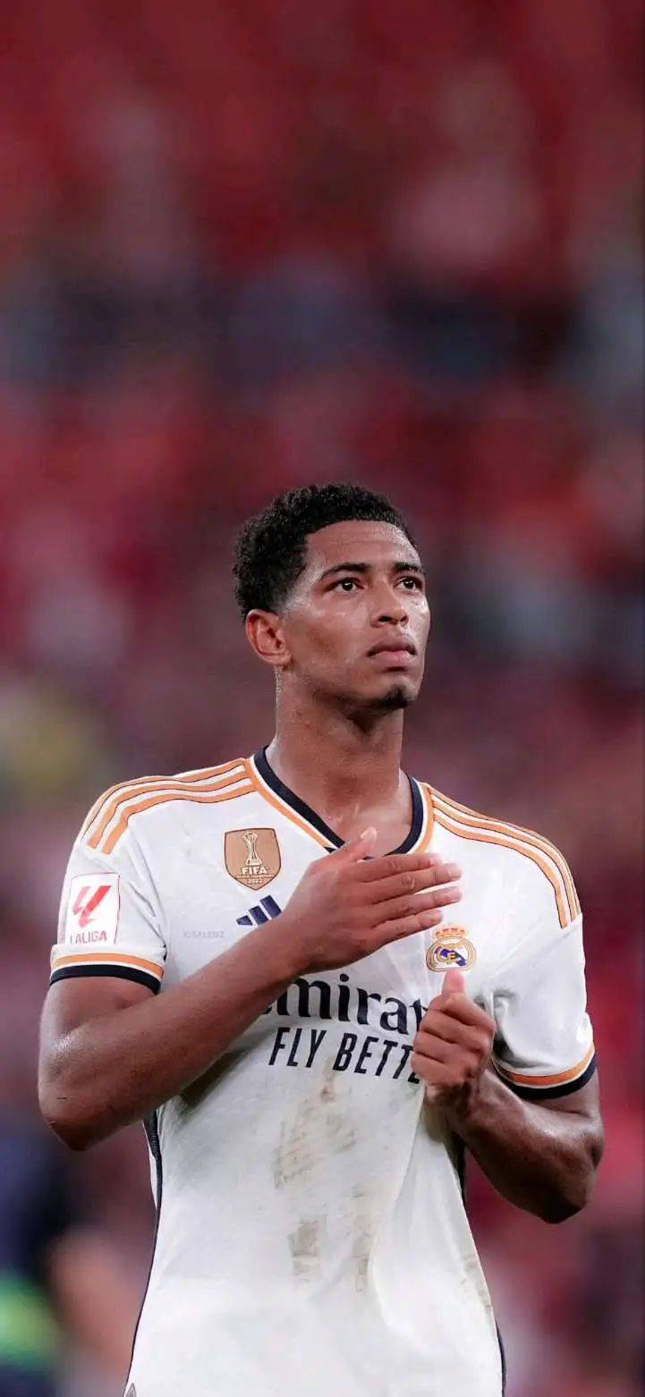 德甲半场：霍恩顿吉破门，格雷罗扳平，拜仁慕尼黑1-1圣保利（德甲半场战报：拜仁慕尼黑1-1圣保利，霍恩顿吉先开纪录，格雷罗扳平）