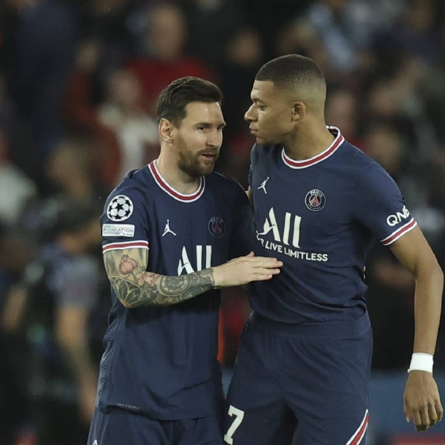 替补球员上场即完成制胜球（替补登场瞬间打入制胜球）