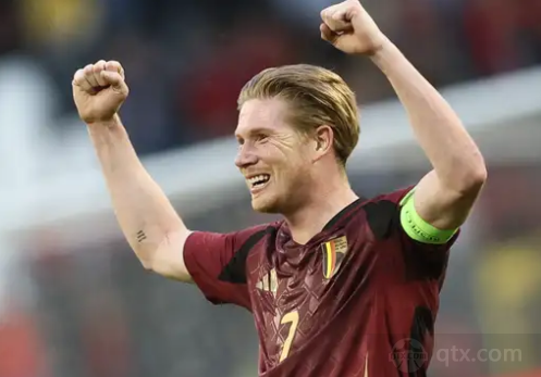 组图：CBA俱乐部杯广厦击败天津 塔克飞身暴扣（图集：CBA俱乐部杯广厦力克天津，塔克腾空重扣）